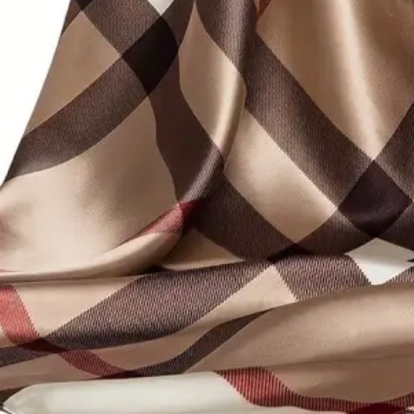 Status Print Plaid Silky Scarf Brown Red Tan New - Picture 4 of 4